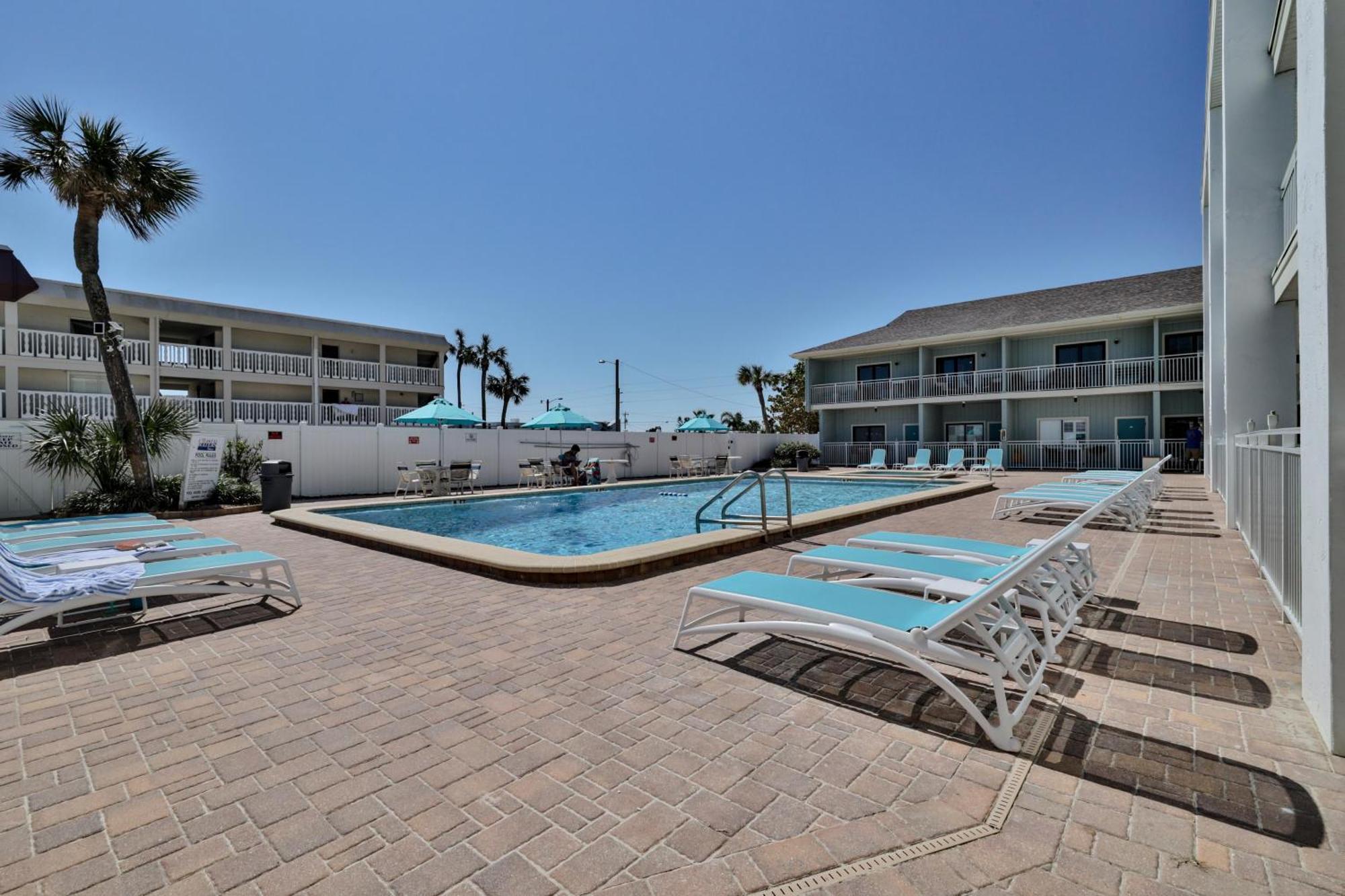 Coastal Waters 107 - A Studio Poolside Retreat New Smyrna Beach Ngoại thất bức ảnh